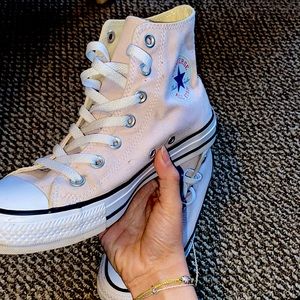 Dusty pink high top converse !! Worn twice and in perfect condition, no scuffs!